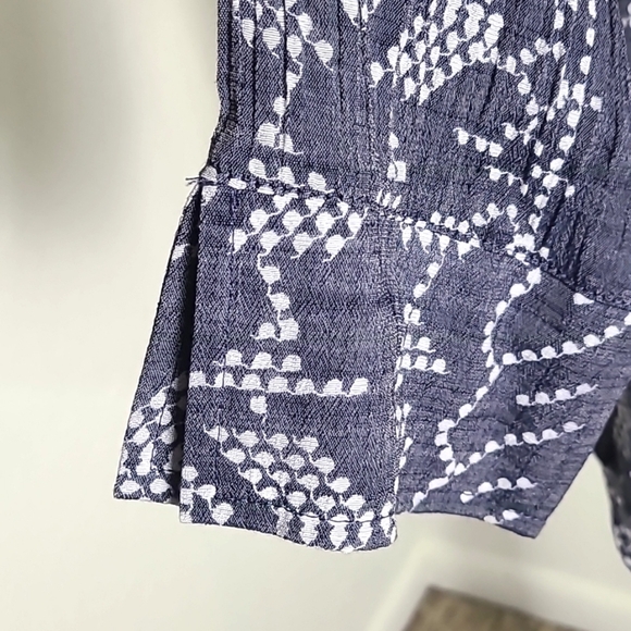 Fred David Blue & White Patterned Top, Size XL - Picture 7 of 12